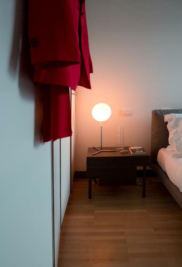 Domux Home Torre Velasca Милано Екстериор снимка