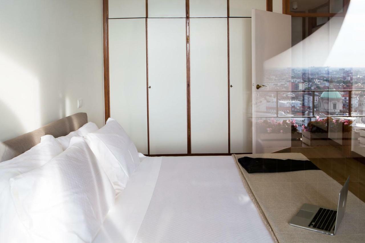 Domux Home Torre Velasca Милано Екстериор снимка