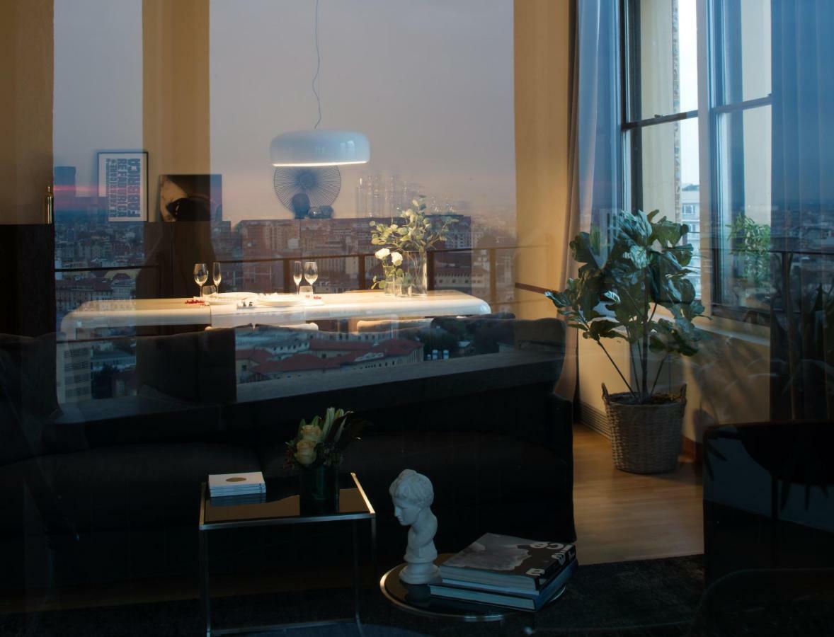 Domux Home Torre Velasca Милано Екстериор снимка